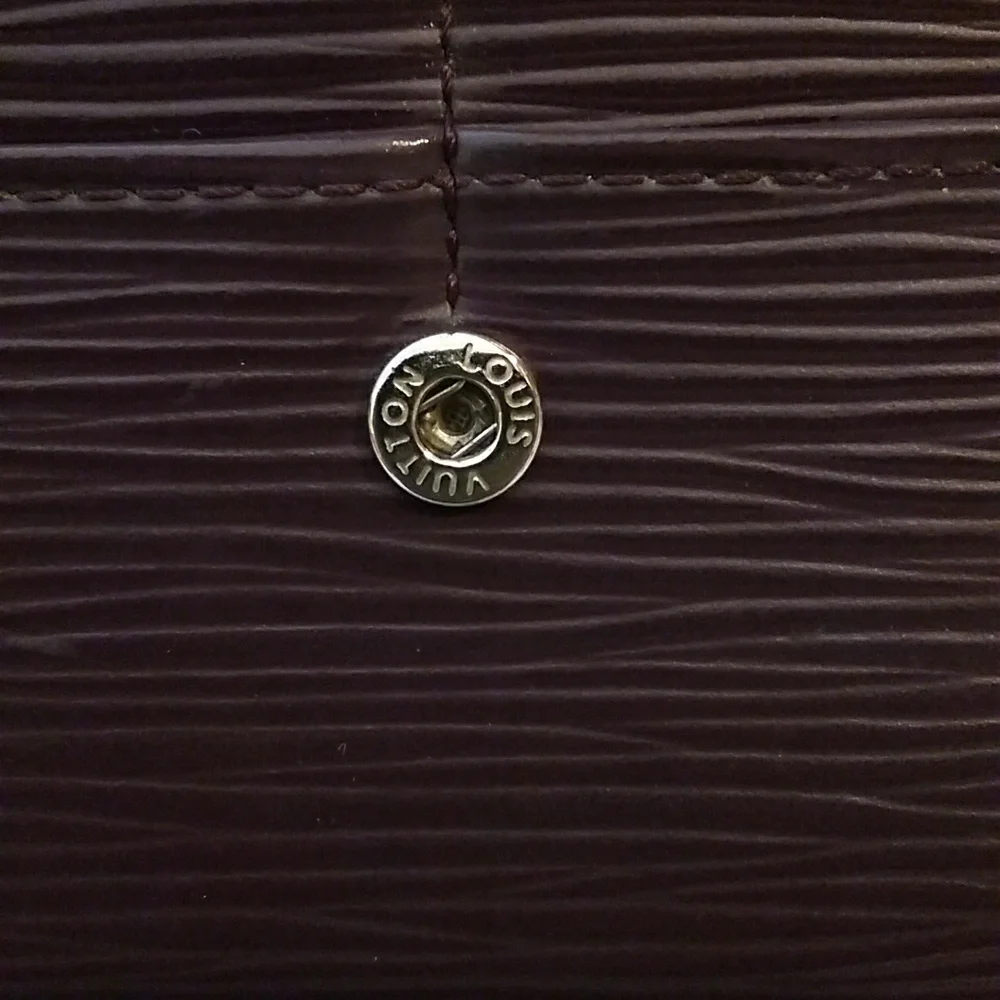 LOUIS VUITTON Epi Long Wallet, Plum EUC - Picture 5 of 13